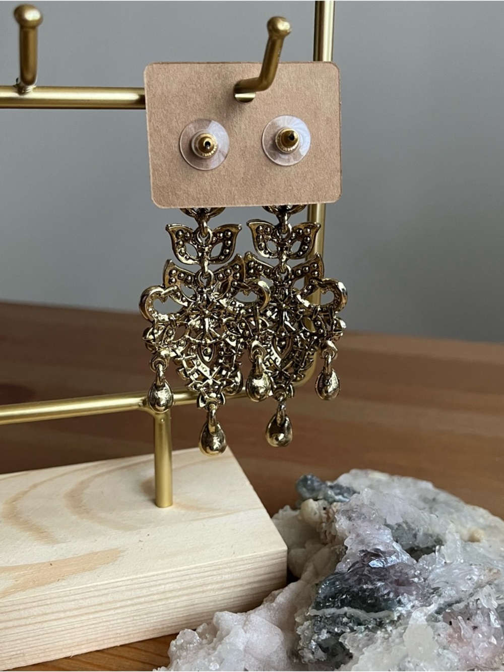 Chandelier earrings Intricate gold-tone metalwork clear champagne rhinestones - Picture 3 of 7